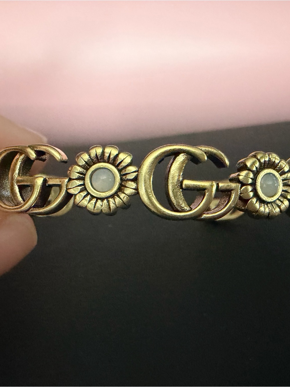 Gucci Double G Floral Open Cuff Bracelet Gold Tone Daisy Motif - Picture 13 of 16